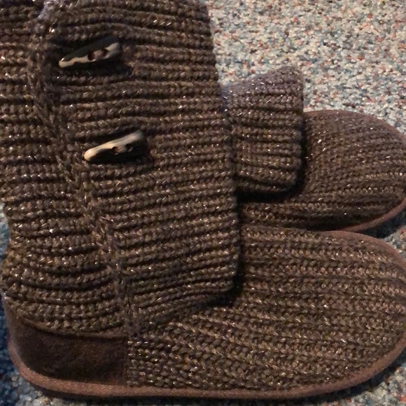 Knit Cozy Booties - Picture 2 of 3